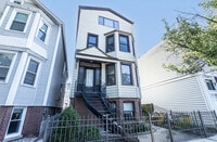 Building Photo - 2837 N Southport Ave