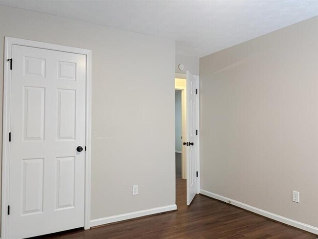 Building Photo - 5110 N Bridges Dr