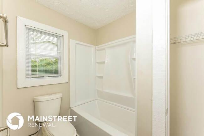 Building Photo - 1823 Quailwood Dr