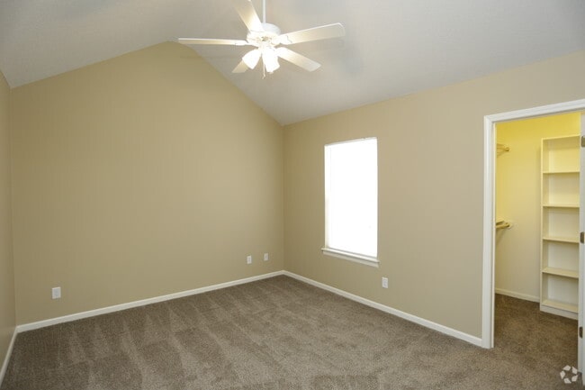 3BR, 2.5BA - 1450 SF - South Gardens Townhomes