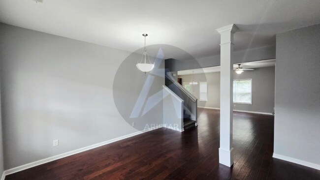 Building Photo - 208 Persian Ivy Way