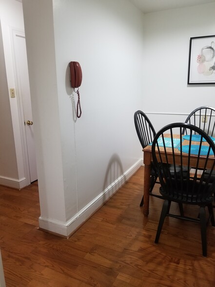 Building Photo - 342 Fairmont Ave, Apt #8