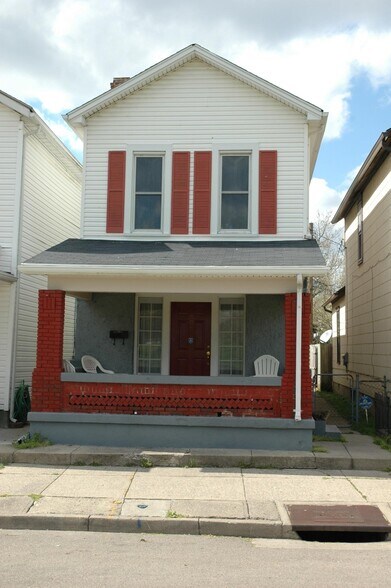 Primary Photo - 213 Burns Ave