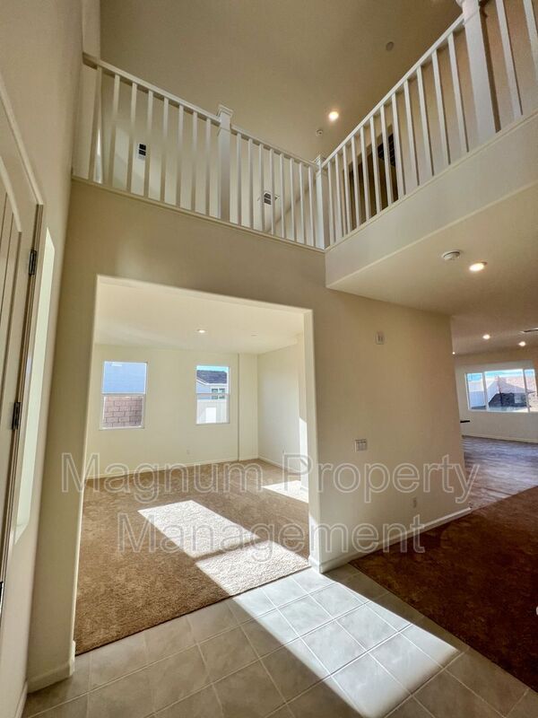 Building Photo - 31310 Reserve Dr