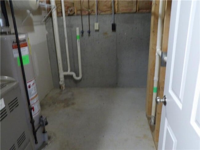 Building Photo - 3060 Lansdowne Ln