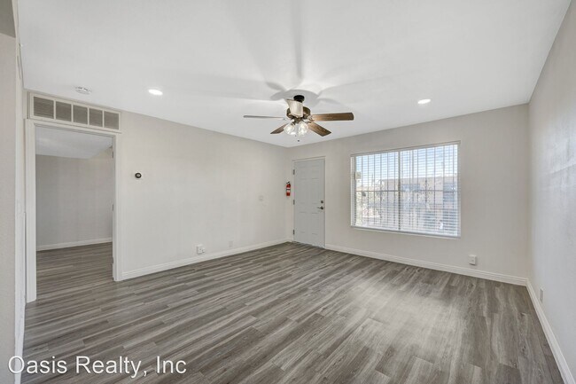 Building Photo - 1 br, 1 bath House - 605 S. Royal Crest Ci...