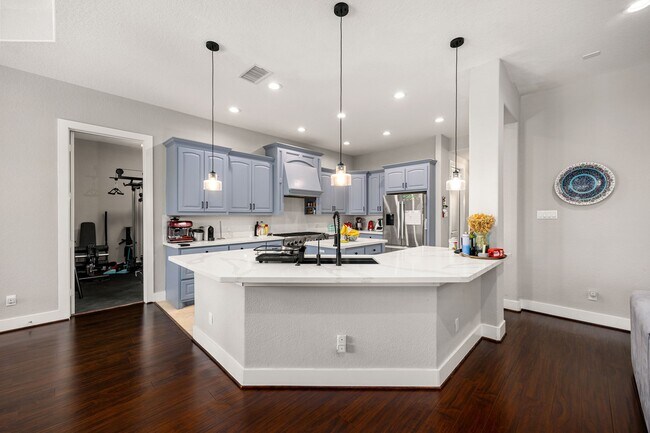 Building Photo - 25207 Summer Chase Dr