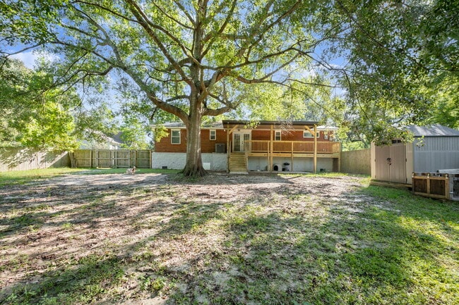 Building Photo - 23705 Walker South Rd