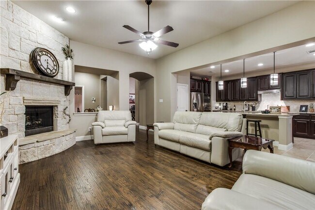 Building Photo - 5 Bed 4 Bath in Argyle's Harvest Community