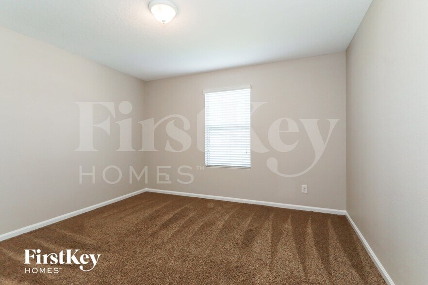 Building Photo - 3276 Canyon Falls Dr