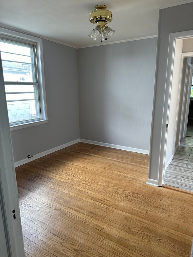 Bedroom #3 - 52 High St