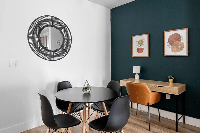 Building Photo - 13005 Meandering Way