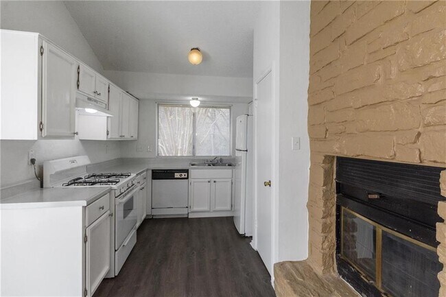 Building Photo - 4608 Bundyhill Dr