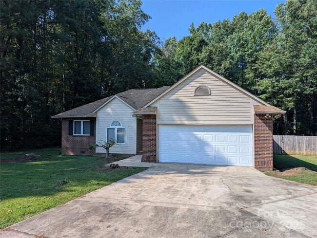 Primary Photo - 110 Wood Thrush Ln