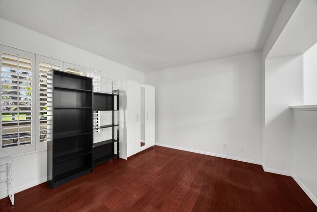 Building Photo - 3 Bed, 3 Bath townhome in Woodbridge Village