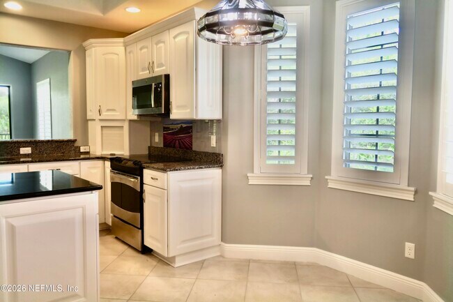 Building Photo - 112-112 Laterra Links Cir