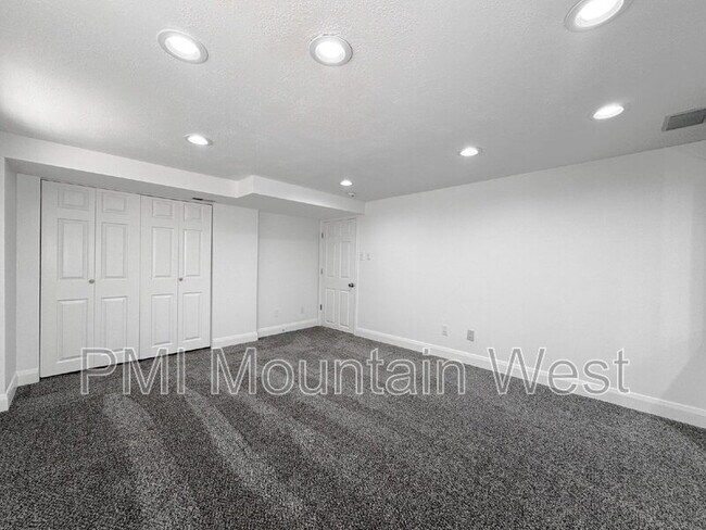 Building Photo - 3324 S 1100 E