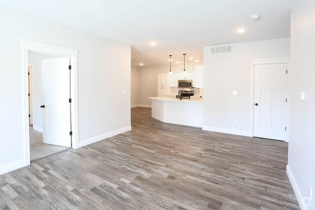 3BR, 2BA - 1,405 SF - Living Room - Palomar Woods