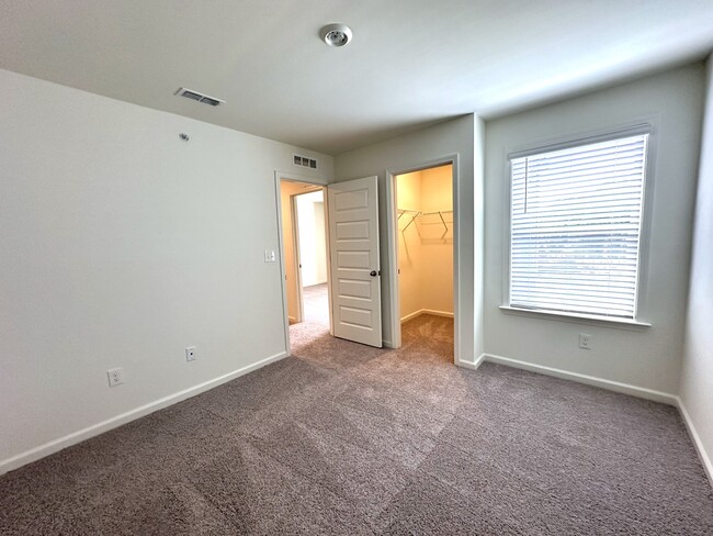 Building Photo - 155 SP