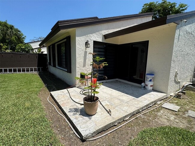 Building Photo - 12721 SW 68th Terrace