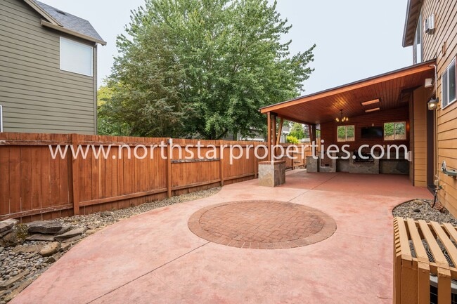 Building Photo - 20462 SW Arnold Pl