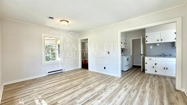 Building Photo - 1513 Summit Ave
