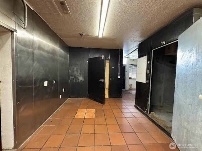 Building Photo - 1620 SW Roxbury St