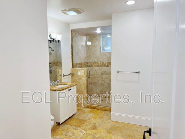 Building Photo - 16123 W Sunset Blvd