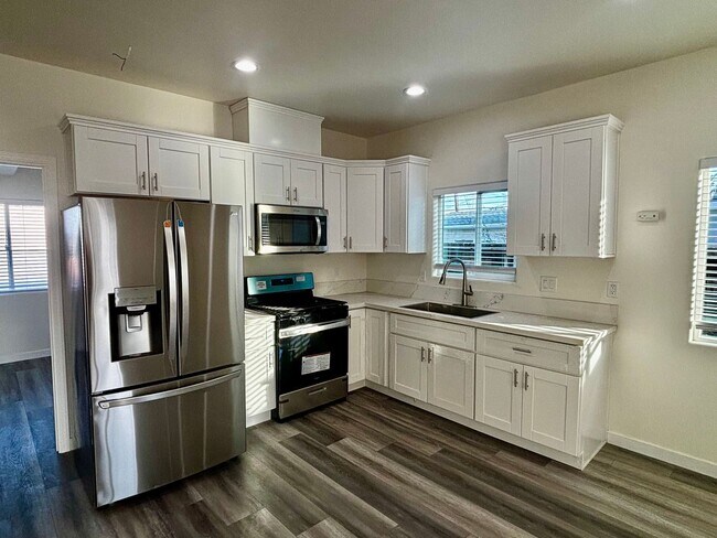 Building Photo - Newly Constructed 3 bed 3 bath ADU Located in City Heights