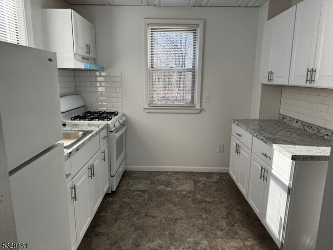 Building Photo - 122 NJ-183