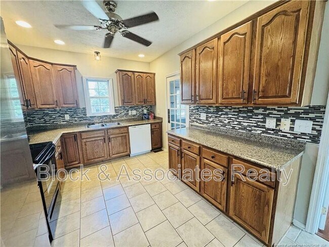 Building Photo - 109 Vail Ct
