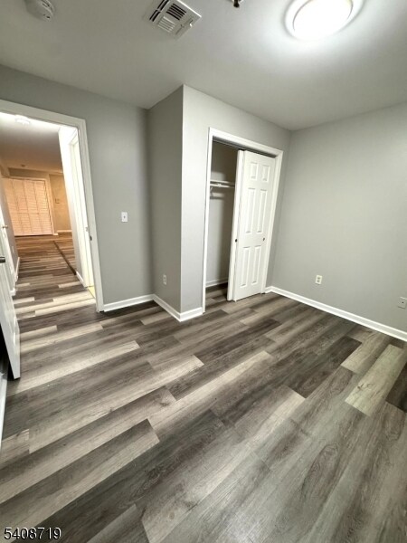 Building Photo - 40 Hinsdale Pl