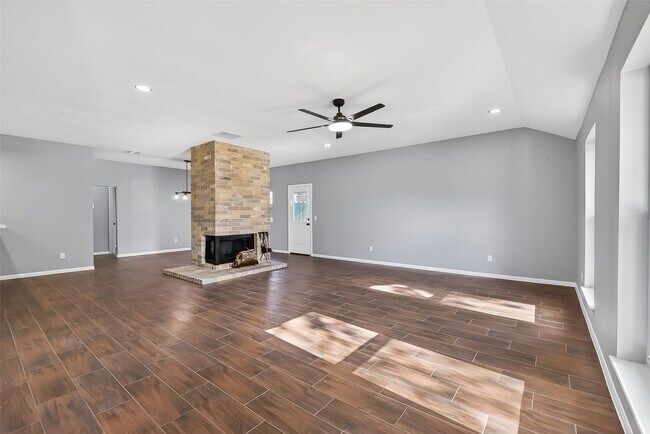 Building Photo - 3238 E Rangecrest Pl