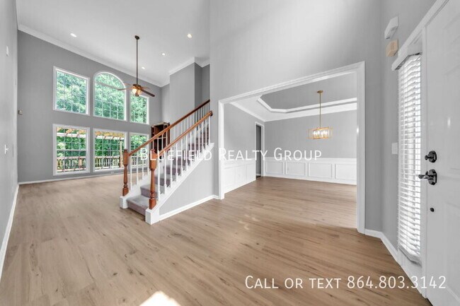 Building Photo - 417 Summergreen Way