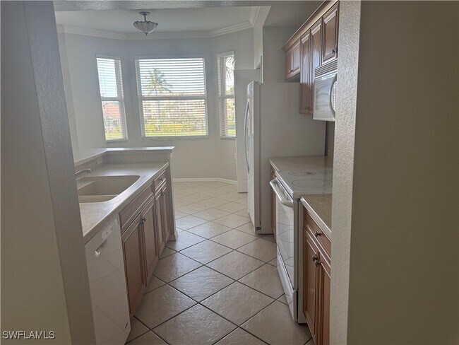 Building Photo - 8490 Kingbird Loop