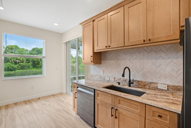 Building Photo - 7546 SW Herrington Ln