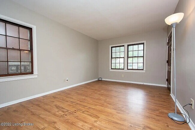 Building Photo - Charming 1 bed, 1 bath apartment in old louisville.