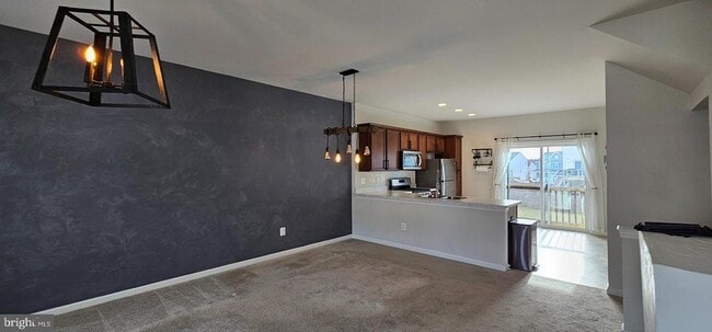 Building Photo - 126 Lindy Wy