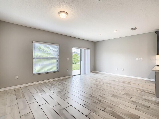 Building Photo - 213 Rustic Loop