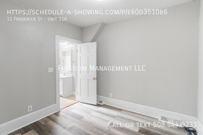 Building Photo - 11 Frederick St