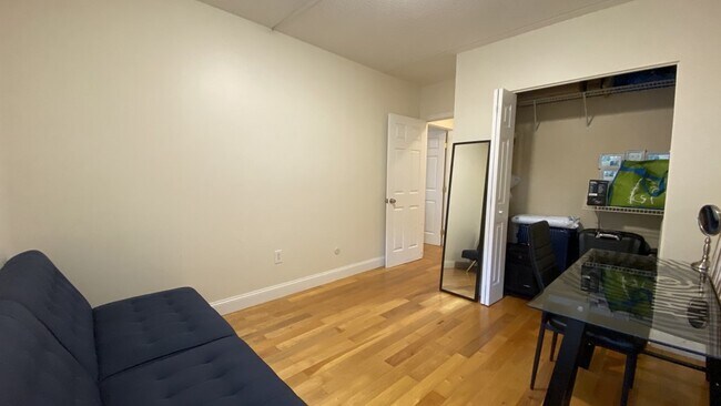 Building Photo - 12-16 Ellery St
