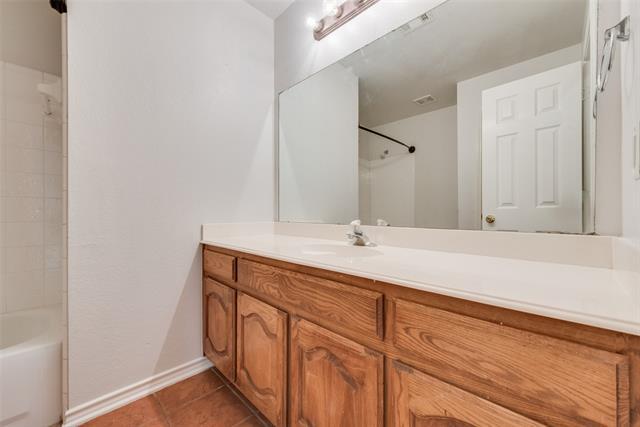 Building Photo - 2760 Beacon Hill Dr