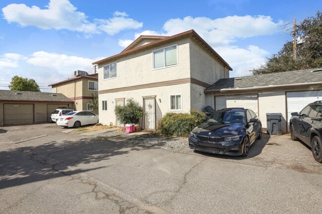Building Photo - 3557 Merced Ave
