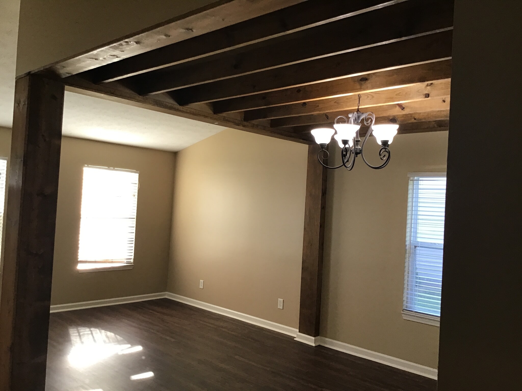 Building Photo - 1196 River Ridge Dr