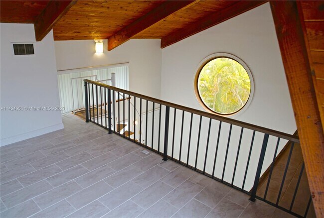 Building Photo - 8311 SW 157th Ave