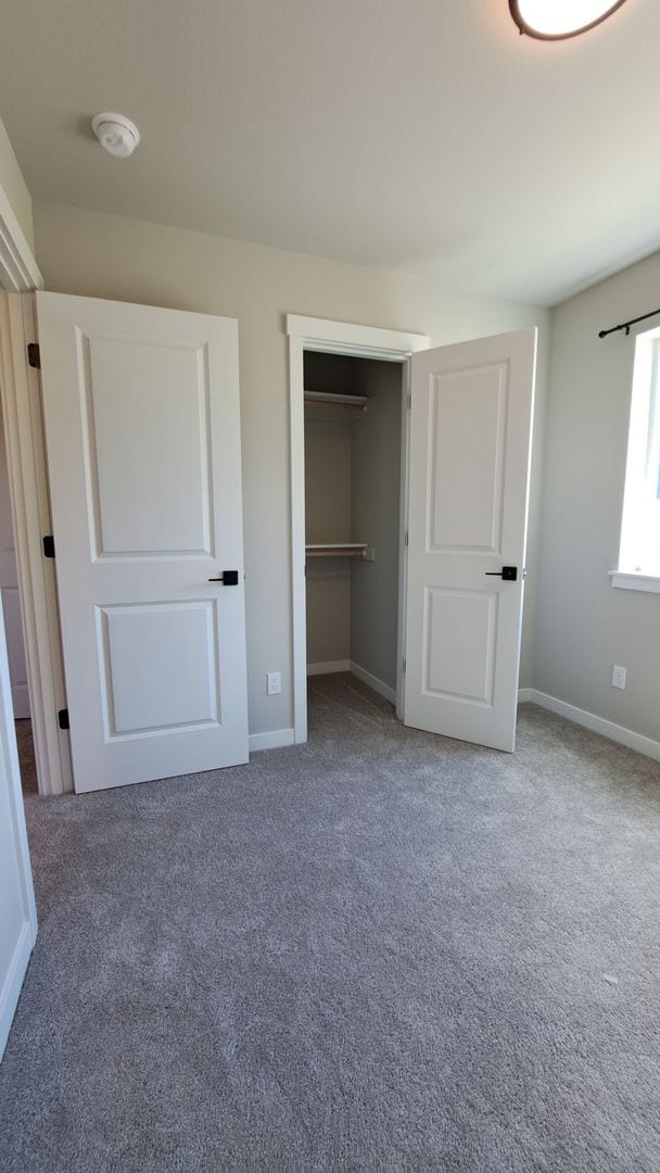 Building Photo - 3111 E Camellia Way