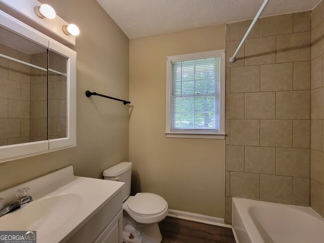Building Photo - 109 Hilltop Cir