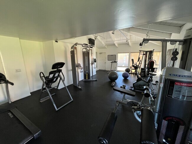 Building Photo - 17131 W Bernardo Dr