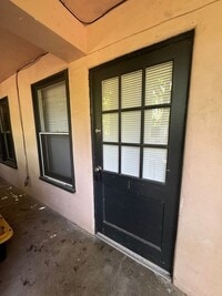 Building Photo - SIND226