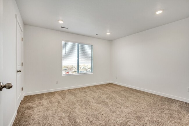 Building Photo - 8494 W Beckville Dr